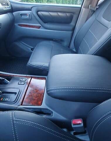 Сірий Тойота Ленд Крузер, об'ємом двигуна 4.2 л та пробігом 356 тис. км за 15000 $, фото 15 на Automoto.ua