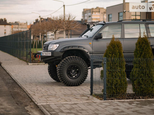 Сірий Тойота Ленд Крузер, об'ємом двигуна 4.2 л та пробігом 120 тис. км за 42000 $, фото 55 на Automoto.ua