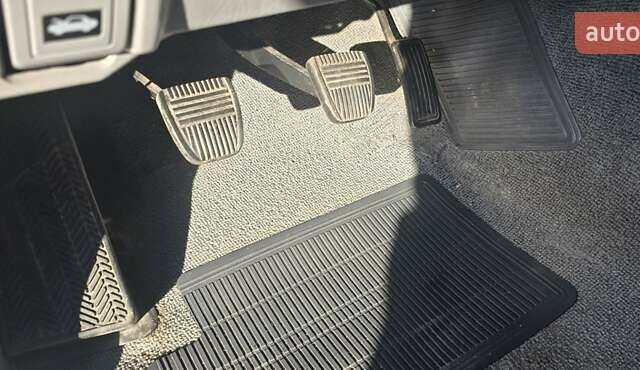 Сірий Тойота Ленд Крузер, об'ємом двигуна 4.2 л та пробігом 231 тис. км за 25000 $, фото 28 на Automoto.ua