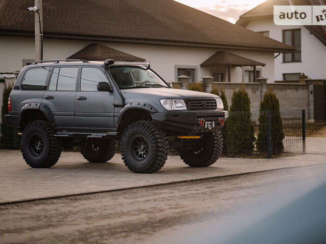 Сірий Тойота Ленд Крузер, об'ємом двигуна 4.2 л та пробігом 120 тис. км за 42000 $, фото 51 на Automoto.ua