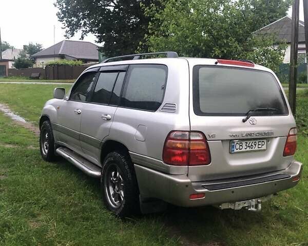 Сірий Тойота Ленд Крузер, об'ємом двигуна 4.7 л та пробігом 420 тис. км за 10000 $, фото 3 на Automoto.ua