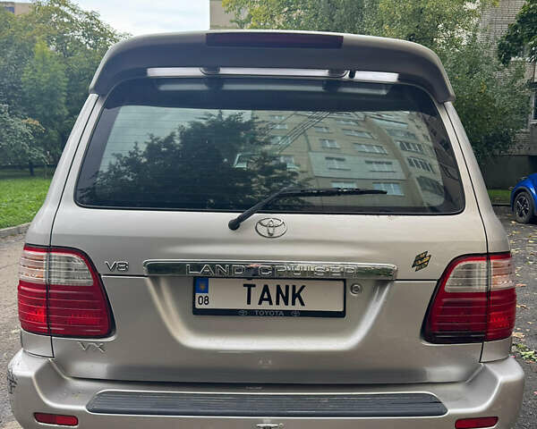 Серый Тойота Ленд Крузер, объемом двигателя 4.7 л и пробегом 419 тыс. км за 10500 $, фото 2 на Automoto.ua