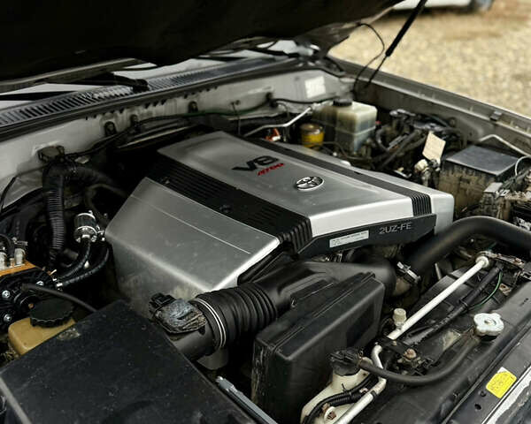 Серый Тойота Ленд Крузер, объемом двигателя 4.7 л и пробегом 421 тыс. км за 11650 $, фото 35 на Automoto.ua