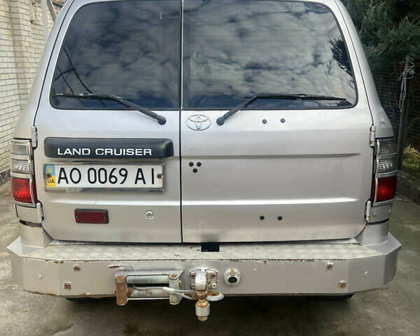 Серый Тойота Ленд Крузер, объемом двигателя 4.16 л и пробегом 111 тыс. км за 30000 $, фото 4 на Automoto.ua