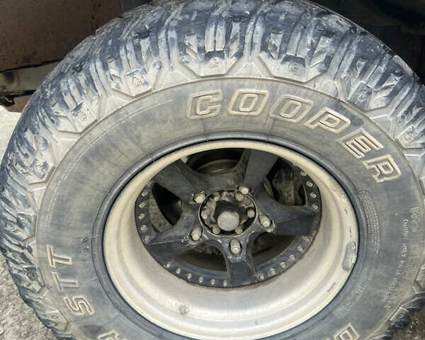 Серый Тойота Ленд Крузер, объемом двигателя 4.16 л и пробегом 111 тыс. км за 30000 $, фото 12 на Automoto.ua