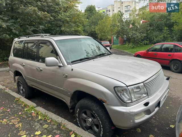 Серый Тойота Ленд Крузер, объемом двигателя 4.7 л и пробегом 419 тыс. км за 10500 $, фото 5 на Automoto.ua