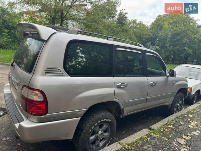 Серый Тойота Ленд Крузер, объемом двигателя 4.7 л и пробегом 419 тыс. км за 10500 $, фото 3 на Automoto.ua