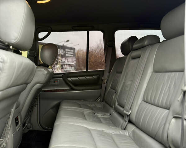 Серый Тойота Ленд Крузер, объемом двигателя 4.7 л и пробегом 421 тыс. км за 11650 $, фото 33 на Automoto.ua