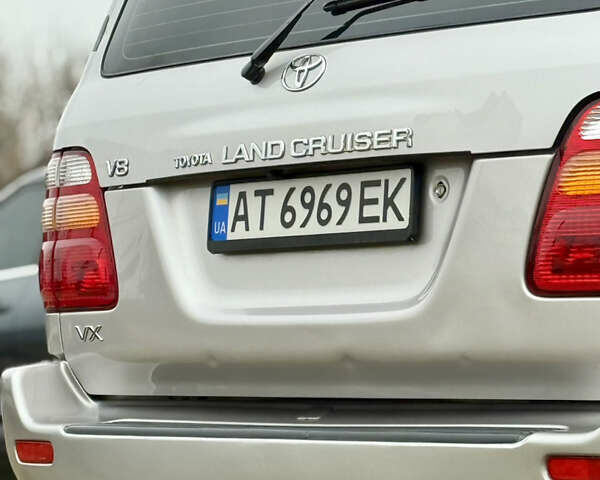 Серый Тойота Ленд Крузер, объемом двигателя 4.7 л и пробегом 421 тыс. км за 11650 $, фото 16 на Automoto.ua