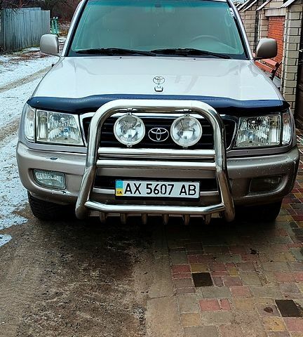Сірий Тойота Ленд Крузер, об'ємом двигуна 4.7 л та пробігом 420 тис. км за 6500 $, фото 3 на Automoto.ua
