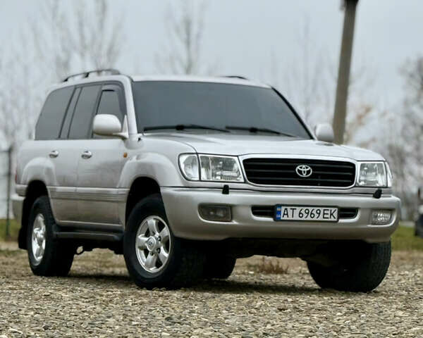 Серый Тойота Ленд Крузер, объемом двигателя 4.7 л и пробегом 421 тыс. км за 11650 $, фото 8 на Automoto.ua