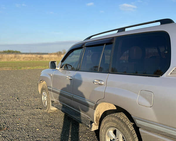 Сірий Тойота Ленд Крузер, об'ємом двигуна 4.66 л та пробігом 248 тис. км за 13099 $, фото 2 на Automoto.ua