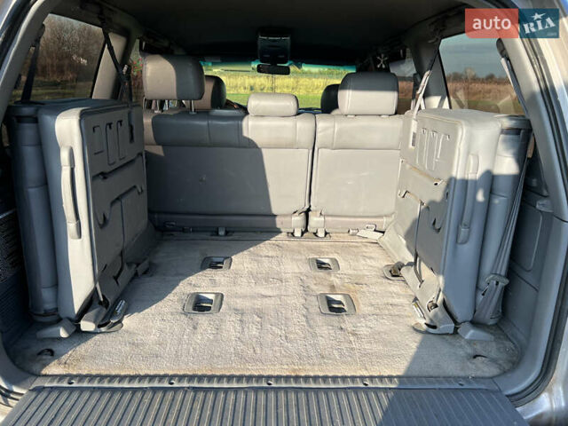 Сірий Тойота Ленд Крузер, об'ємом двигуна 4.66 л та пробігом 248 тис. км за 13099 $, фото 7 на Automoto.ua