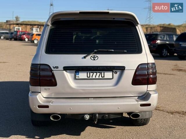 Серый Тойота Ленд Крузер, объемом двигателя 4.66 л и пробегом 342 тыс. км за 15500 $, фото 9 на Automoto.ua