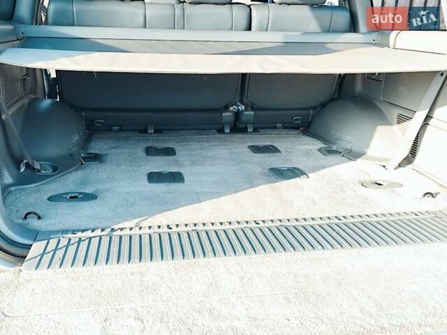 Серый Тойота Ленд Крузер, объемом двигателя 4.7 л и пробегом 310 тыс. км за 10500 $, фото 6 на Automoto.ua