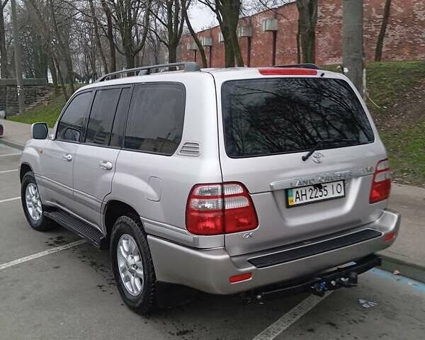 Сірий Тойота Ленд Крузер, об'ємом двигуна 4.7 л та пробігом 291 тис. км за 16199 $, фото 2 на Automoto.ua