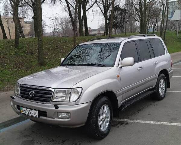 Сірий Тойота Ленд Крузер, об'ємом двигуна 4.7 л та пробігом 291 тис. км за 16199 $, фото 1 на Automoto.ua