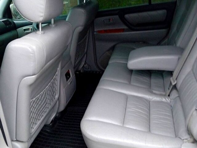 Серый Тойота Ленд Крузер, объемом двигателя 4.7 л и пробегом 291 тыс. км за 16199 $, фото 6 на Automoto.ua