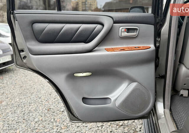 Сірий Тойота Ленд Крузер, об'ємом двигуна 4.66 л та пробігом 406 тис. км за 15000 $, фото 19 на Automoto.ua