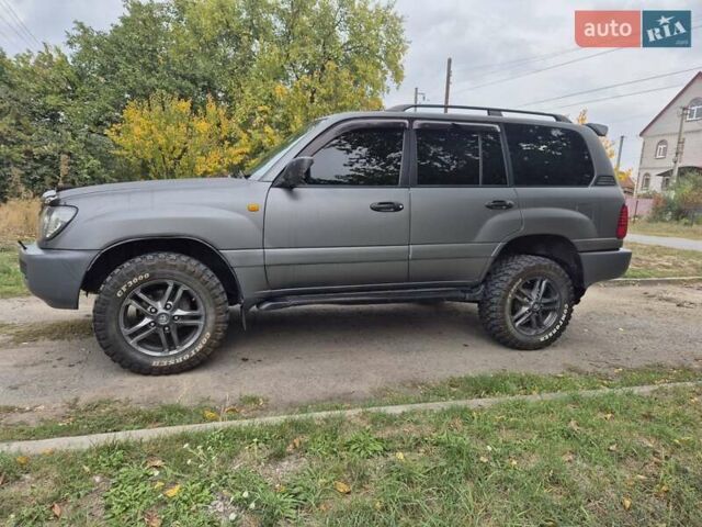 Серый Тойота Ленд Крузер, объемом двигателя 4.2 л и пробегом 453 тыс. км за 16500 $, фото 6 на Automoto.ua