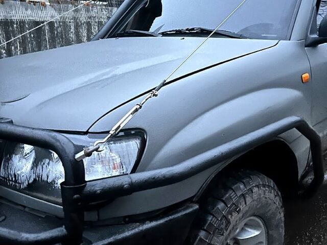 Серый Тойота Ленд Крузер, объемом двигателя 4.2 л и пробегом 0 тыс. км за 25000 $, фото 4 на Automoto.ua