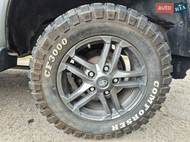 Серый Тойота Ленд Крузер, объемом двигателя 4.2 л и пробегом 453 тыс. км за 16500 $, фото 10 на Automoto.ua