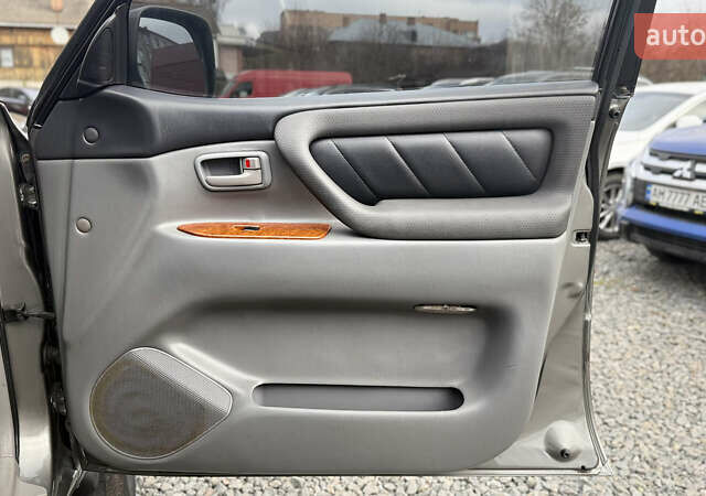 Сірий Тойота Ленд Крузер, об'ємом двигуна 4.66 л та пробігом 406 тис. км за 15000 $, фото 27 на Automoto.ua