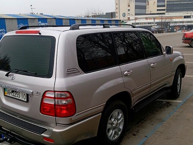 Серый Тойота Ленд Крузер, объемом двигателя 4.7 л и пробегом 291 тыс. км за 16199 $, фото 4 на Automoto.ua