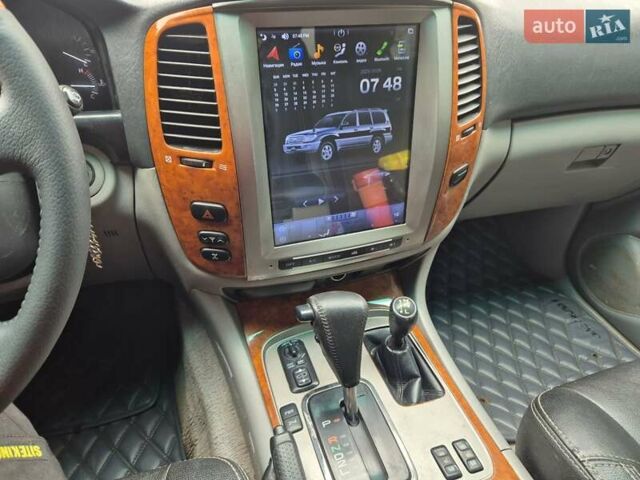 Серый Тойота Ленд Крузер, объемом двигателя 4.2 л и пробегом 453 тыс. км за 16500 $, фото 17 на Automoto.ua