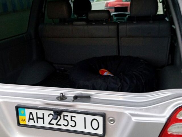 Серый Тойота Ленд Крузер, объемом двигателя 4.7 л и пробегом 291 тыс. км за 16199 $, фото 10 на Automoto.ua