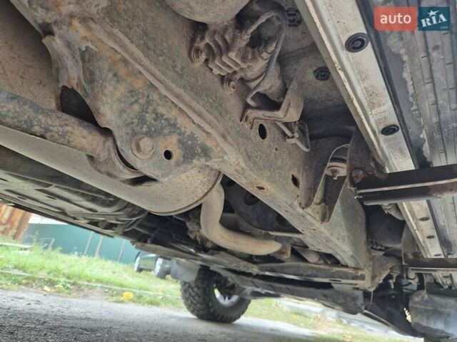 Серый Тойота Ленд Крузер, объемом двигателя 4.2 л и пробегом 453 тыс. км за 16500 $, фото 30 на Automoto.ua