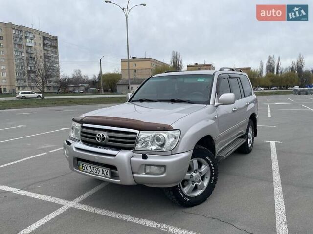 Сірий Тойота Ленд Крузер, об'ємом двигуна 4.7 л та пробігом 397 тис. км за 13699 $, фото 2 на Automoto.ua