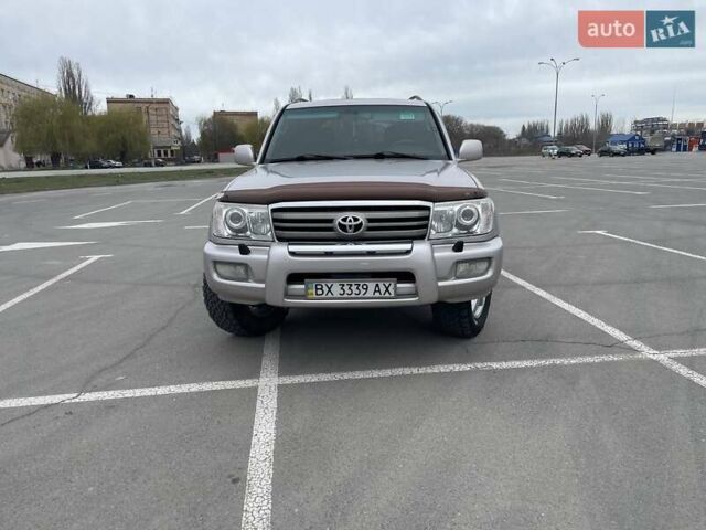 Сірий Тойота Ленд Крузер, об'ємом двигуна 4.7 л та пробігом 397 тис. км за 13699 $, фото 1 на Automoto.ua