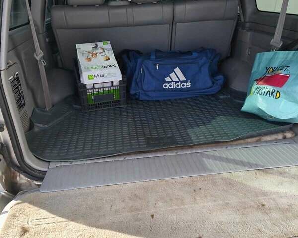 Сірий Тойота Ленд Крузер, об'ємом двигуна 4.66 л та пробігом 360 тис. км за 12000 $, фото 8 на Automoto.ua