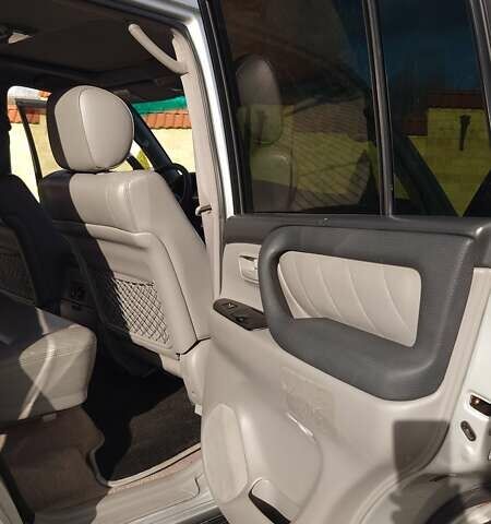 Сірий Тойота Ленд Крузер, об'ємом двигуна 4.2 л та пробігом 259 тис. км за 30000 $, фото 18 на Automoto.ua