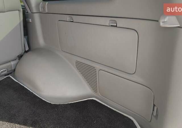 Сірий Тойота Ленд Крузер, об'ємом двигуна 4.2 л та пробігом 259 тис. км за 30000 $, фото 23 на Automoto.ua