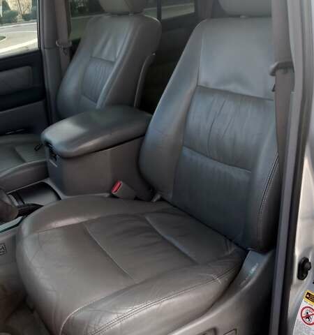 Сірий Тойота Ленд Крузер, об'ємом двигуна 4.2 л та пробігом 259 тис. км за 30000 $, фото 11 на Automoto.ua