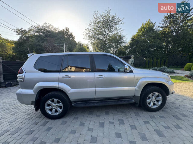Серый Тойота Ленд Крузер, объемом двигателя 2.69 л и пробегом 311 тыс. км за 11500 $, фото 7 на Automoto.ua