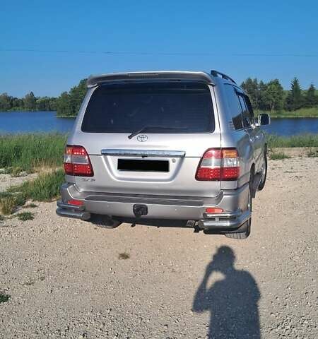 Сірий Тойота Ленд Крузер, об'ємом двигуна 4.48 л та пробігом 332 тис. км за 17000 $, фото 1 на Automoto.ua
