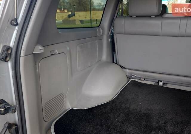 Сірий Тойота Ленд Крузер, об'ємом двигуна 4.2 л та пробігом 259 тис. км за 30000 $, фото 24 на Automoto.ua