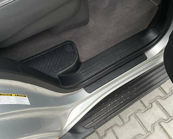 Сірий Тойота Ленд Крузер, об'ємом двигуна 4.7 л та пробігом 139 тис. км за 33500 $, фото 32 на Automoto.ua