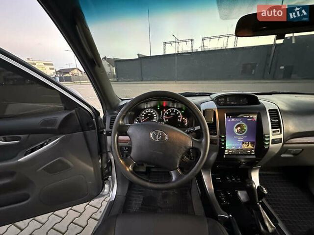 Сірий Тойота Ленд Крузер, об'ємом двигуна 3.96 л та пробігом 280 тис. км за 13900 $, фото 32 на Automoto.ua