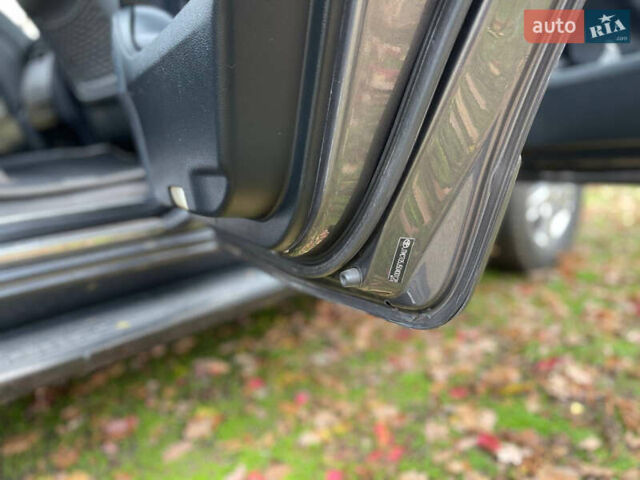 Серый Тойота Ленд Крузер, объемом двигателя 4.7 л и пробегом 352 тыс. км за 21600 $, фото 39 на Automoto.ua
