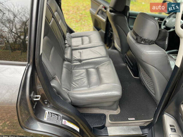 Серый Тойота Ленд Крузер, объемом двигателя 4.7 л и пробегом 352 тыс. км за 21600 $, фото 23 на Automoto.ua