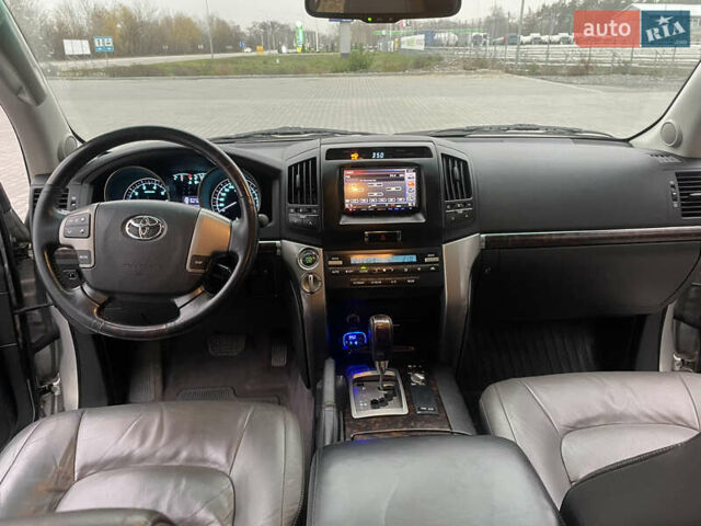 Сірий Тойота Ленд Крузер, об'ємом двигуна 4.7 л та пробігом 139 тис. км за 33500 $, фото 9 на Automoto.ua