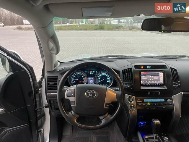 Сірий Тойота Ленд Крузер, об'ємом двигуна 4.7 л та пробігом 139 тис. км за 33500 $, фото 8 на Automoto.ua