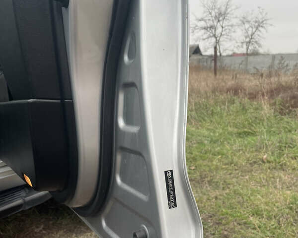 Сірий Тойота Ленд Крузер, об'ємом двигуна 4.7 л та пробігом 139 тис. км за 33500 $, фото 21 на Automoto.ua