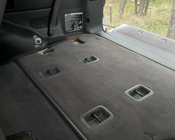 Сірий Тойота Ленд Крузер, об'ємом двигуна 4.7 л та пробігом 139 тис. км за 33500 $, фото 37 на Automoto.ua