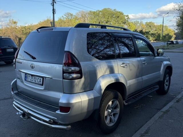 Серый Тойота Ленд Крузер, объемом двигателя 3 л и пробегом 274 тыс. км за 18300 $, фото 2 на Automoto.ua