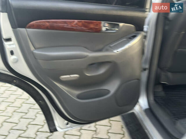 Сірий Тойота Ленд Крузер, об'ємом двигуна 3.96 л та пробігом 280 тис. км за 13900 $, фото 38 на Automoto.ua